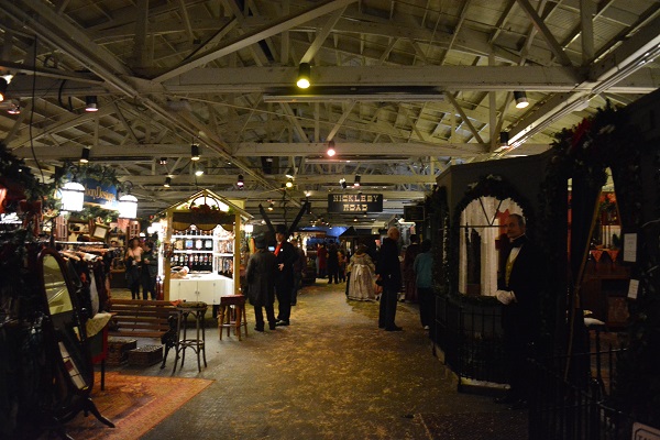 Lamplit concourse at Dickens Fair